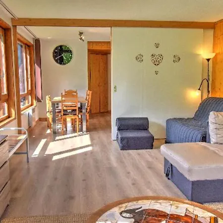 Renove, Skis Aux Pieds, Proche Centre Avec Parking Et Balcon - Fr-1-524-30 *